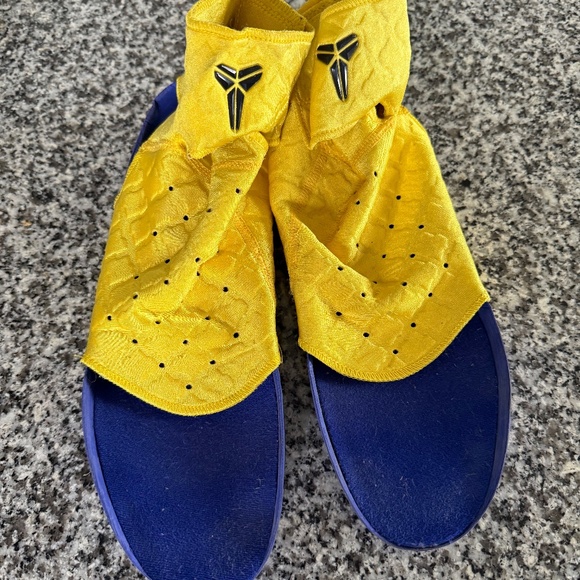 Kobe 7 Del Sol Size US 10.5 - Picture 6 of 6